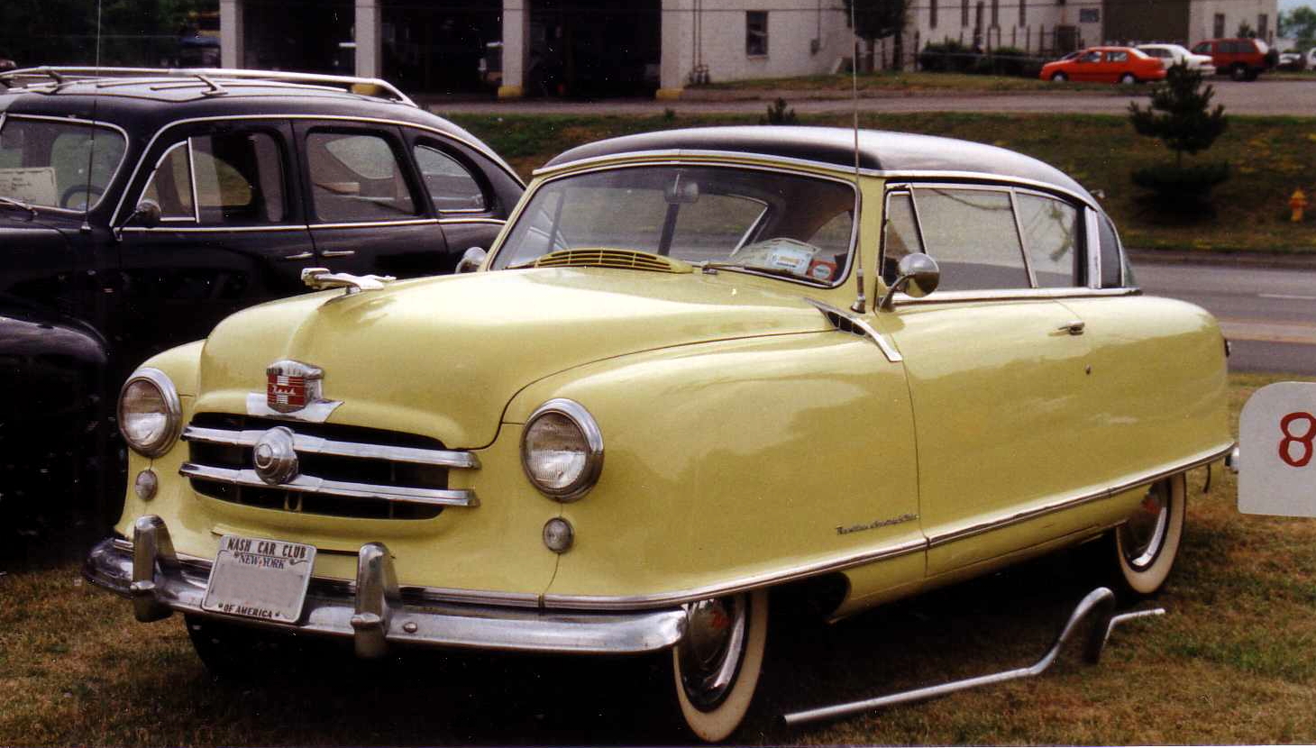 1951_Nash_Rambler_yellow_2-door_hardtop.jpg