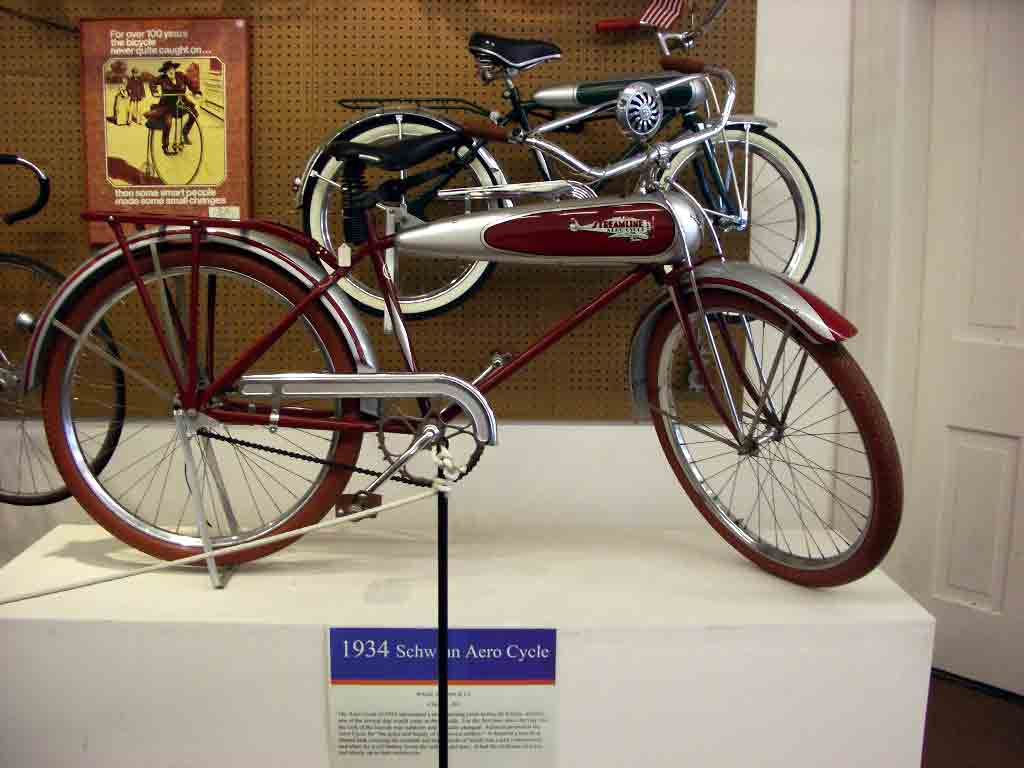 1934-Schwinn-Aerocycle.jpg