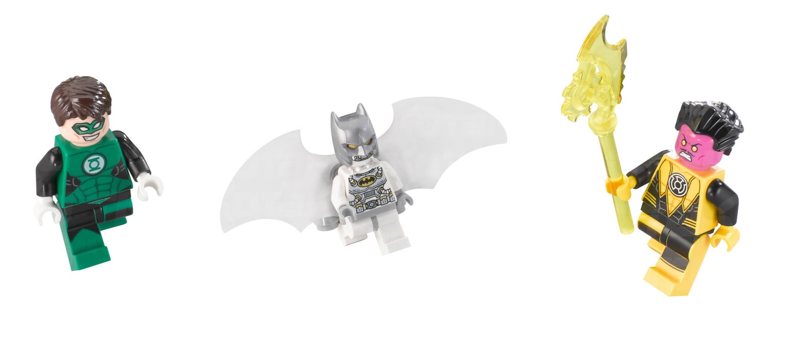 DC-LEGO-76025-Minifigures-Space-Batman-Hal-Jordan-Green-Lantern-and-Sinestro-January-2015.jpg