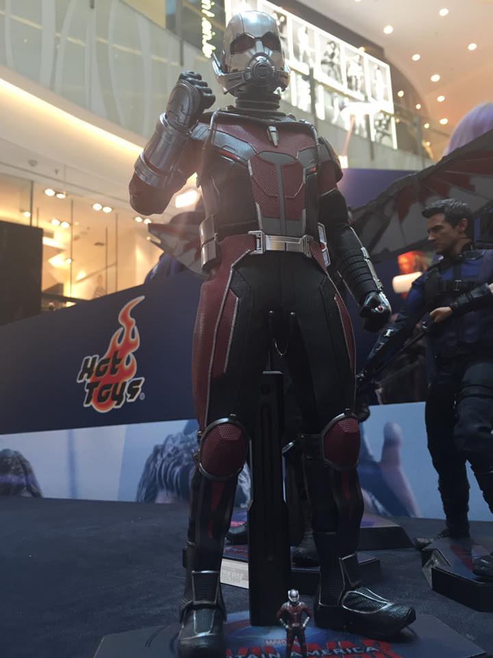 Hot-Toys-Civil-War-Pop-Up-Store-032.jpg