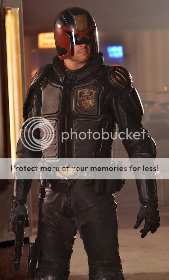 karl-urban-dredd-full-body-1.jpg