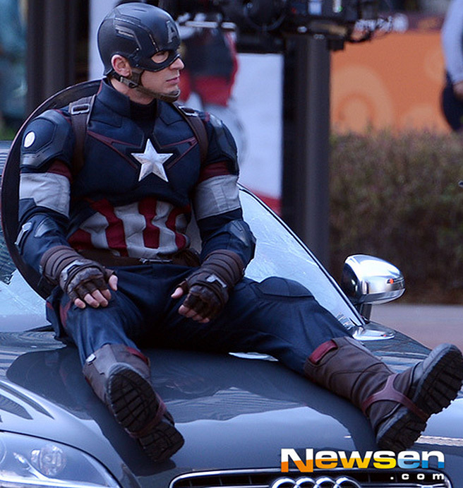 captain-america-avengers-age-of-ultron-costume2.jpg