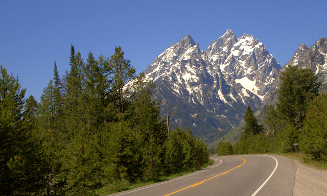 tetons-road.jpg