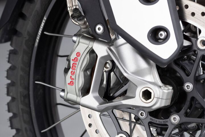 2020 Triumph Tiger 900 front brake brembo caliper