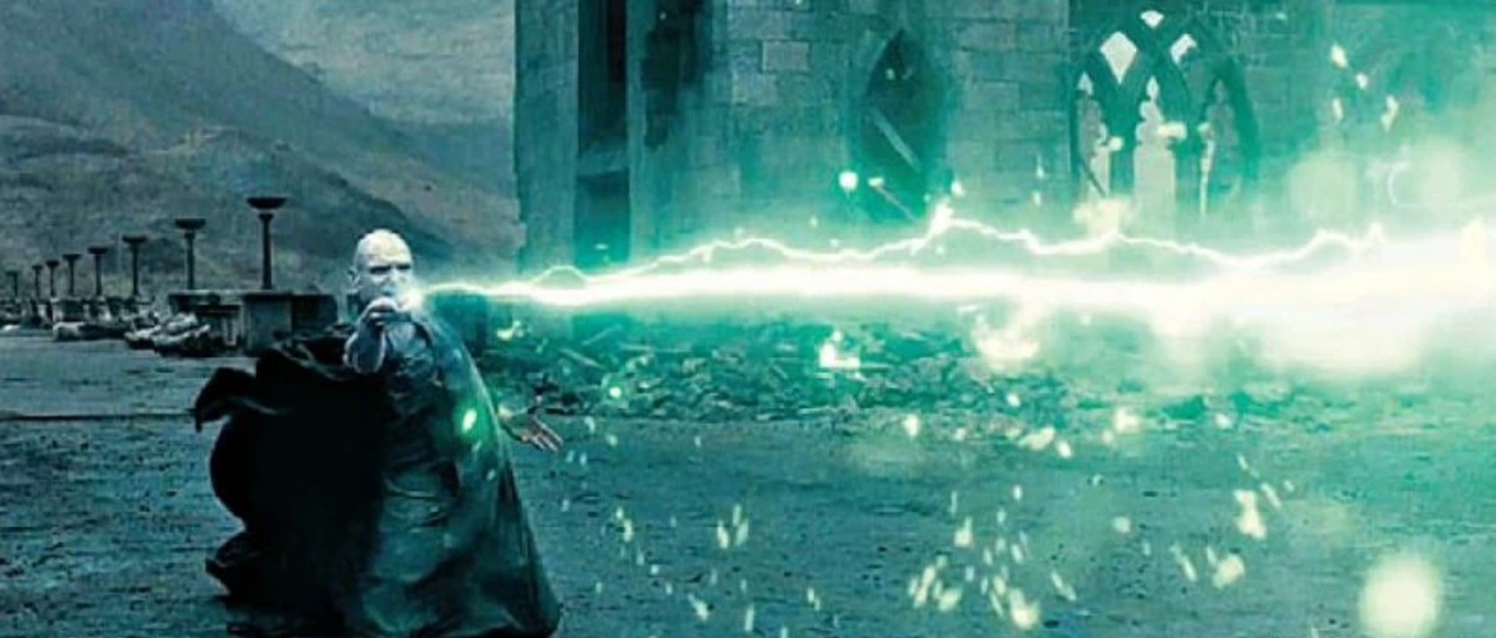 DH_-_Voldemort_VS._Harry_Final_Duel_01.jpg