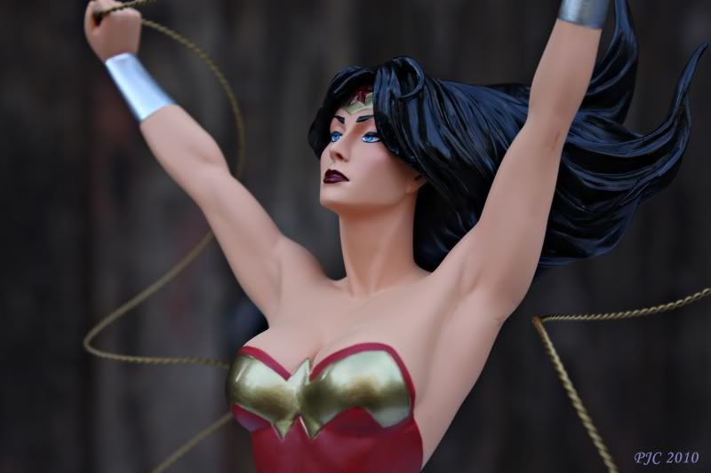 WonderWomanAH10.jpg