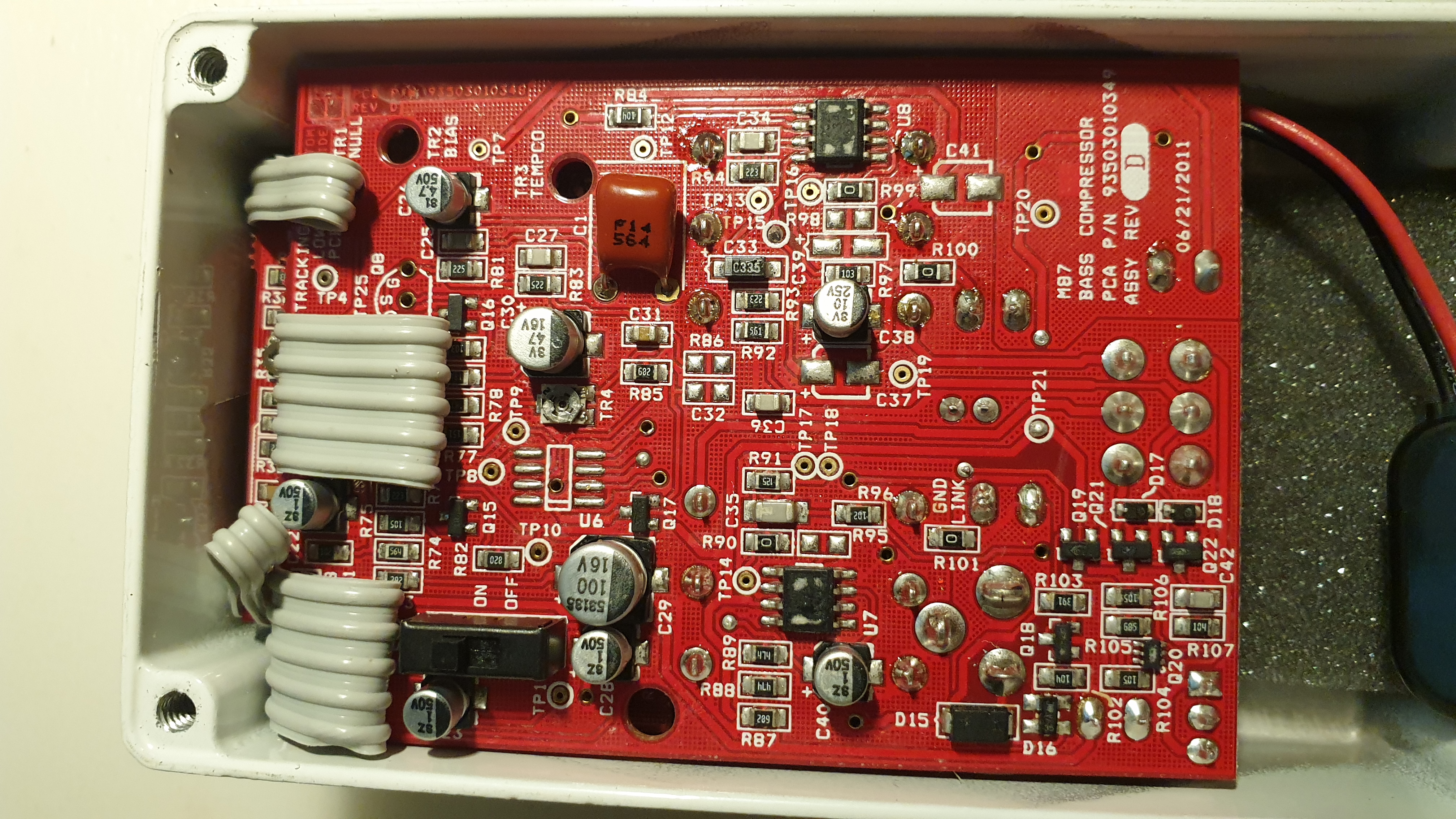 MXR Bass Compressor (M87) guts - 1176 pedal clone | GroupDIY Audio