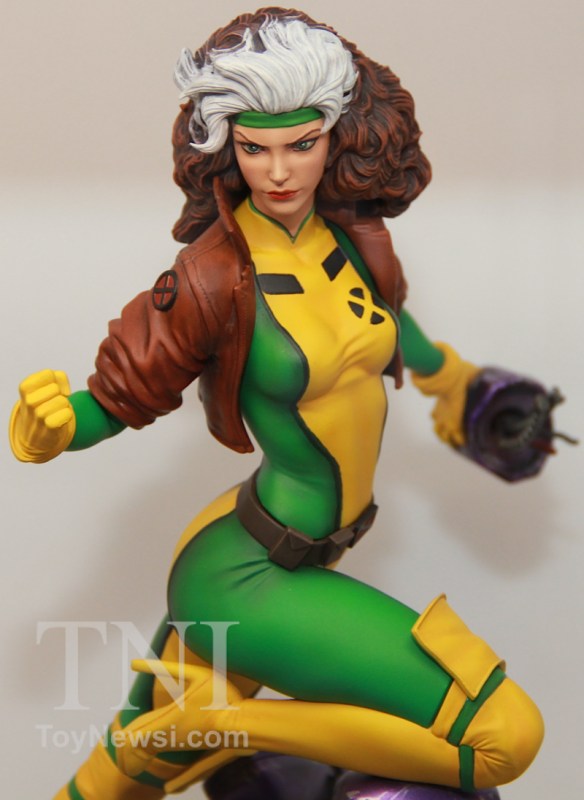 2014_NYCC_Kotobukiya22__scaled_800.jpg