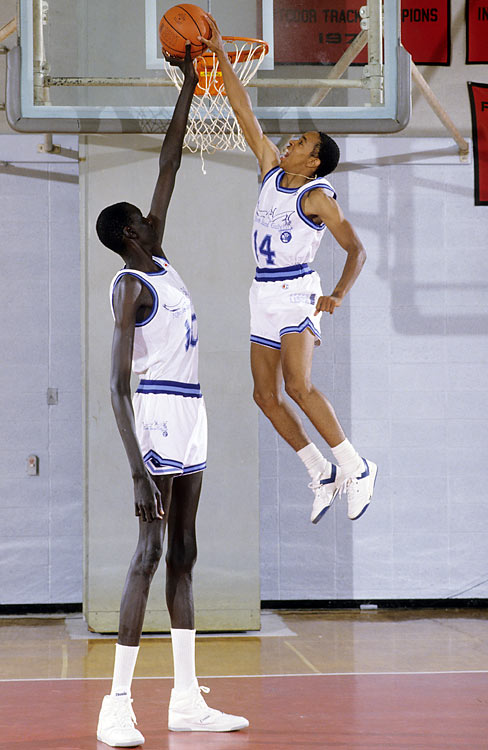 manute+bol1289631142.jpg