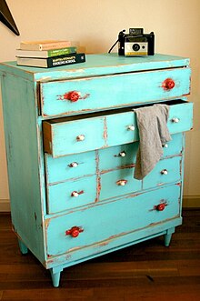 220px-Distressed_finish_vintage_dresser.jpg