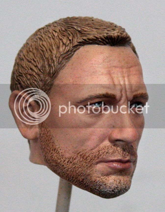 DanielCraig-BeardedProfile.jpg