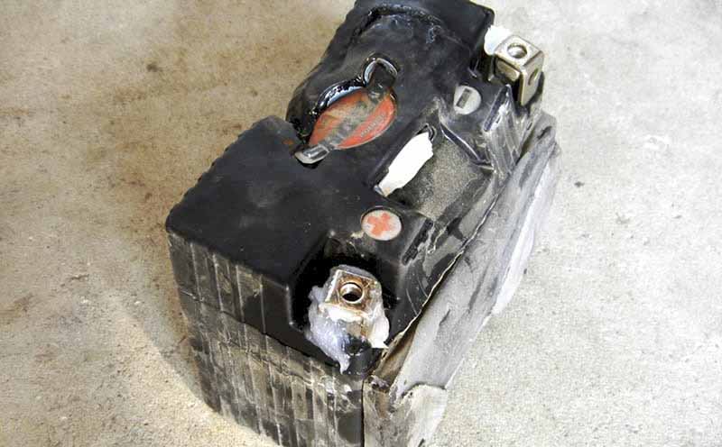 melted-lithium-motorcycle-battery.jpg