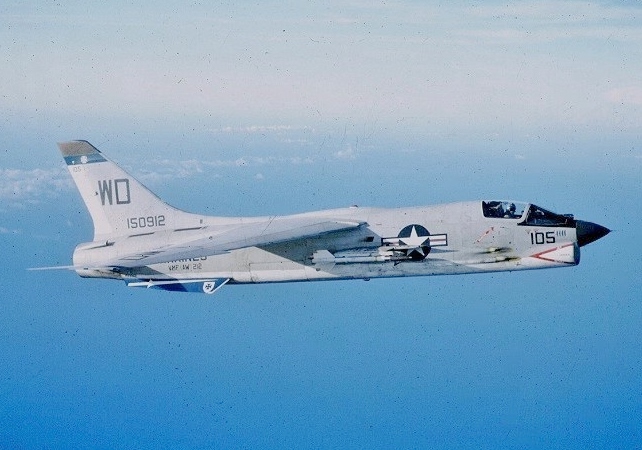 F-8E_VMF-212_CVA-34_1965_%28cropped%29.jpg