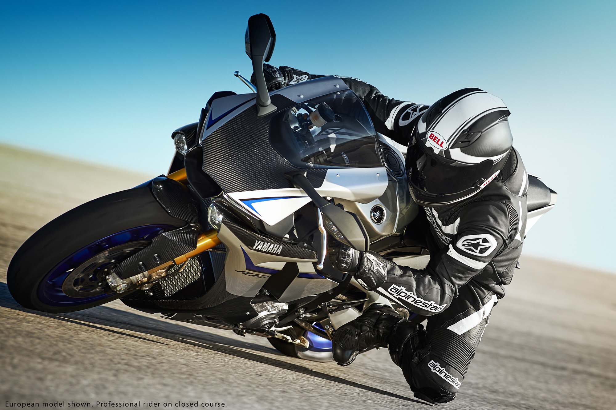 2015-Yamaha-YZF-R1M-16.jpg