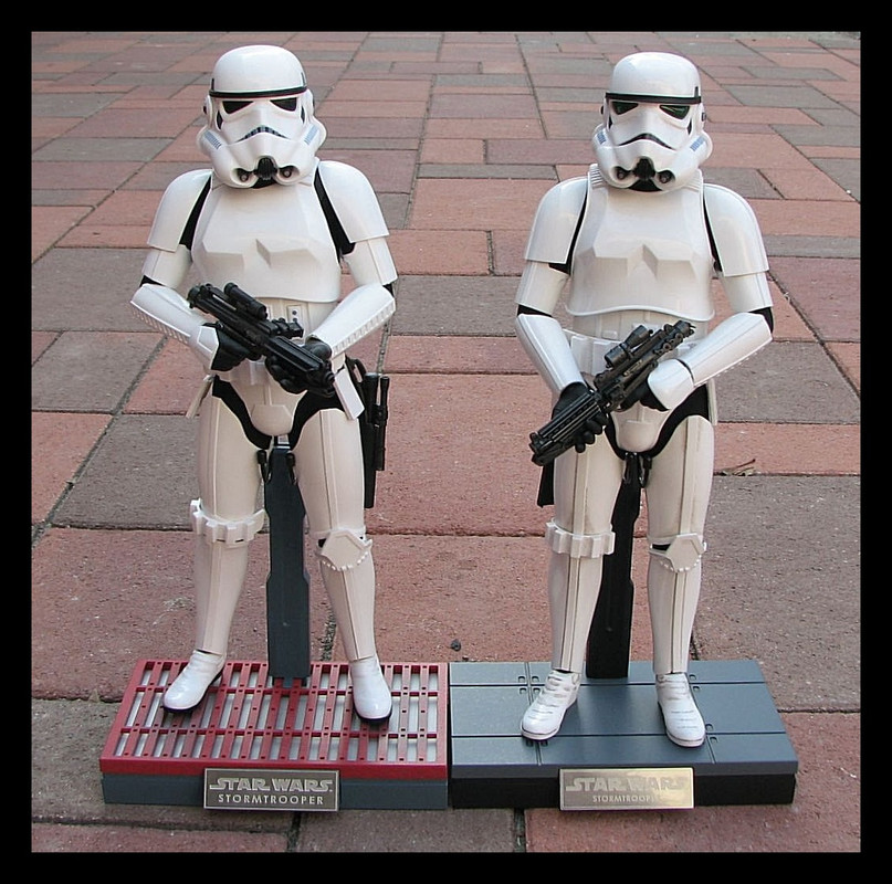 Comparison-Hot-Toys-Stormtroopers-ANH-ROTJ-01.jpg