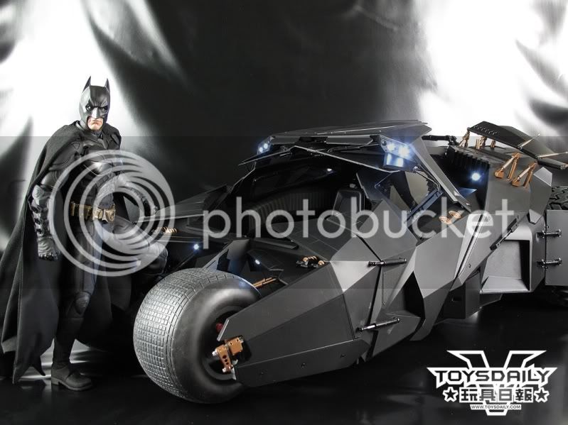 toysdaily_max_hottoys_batmobile27.jpg