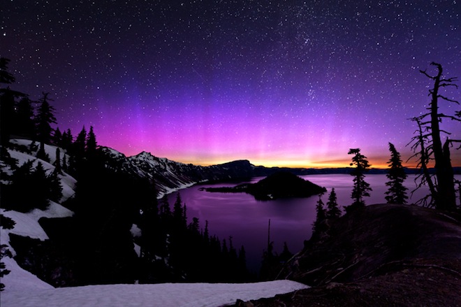 Aurora-over-Crater-Lake.jpg