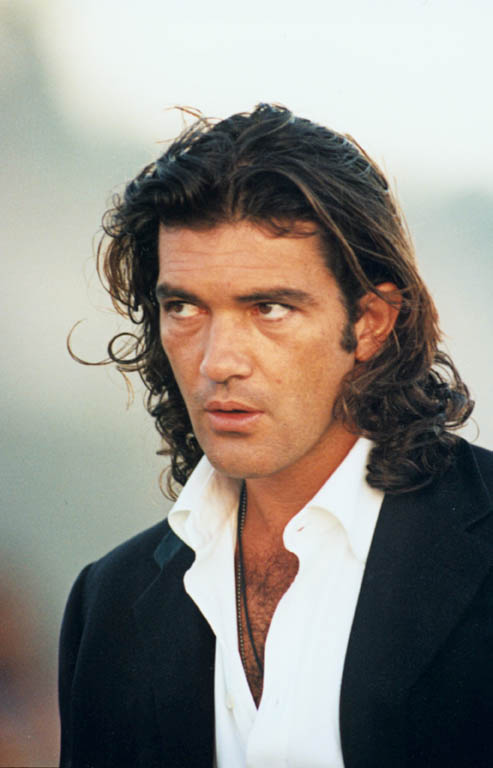 600full-antonio-banderas-86.jpg