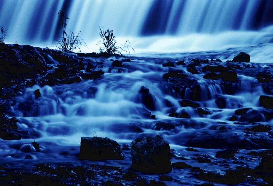 bluewaterfall.bmp.jpg