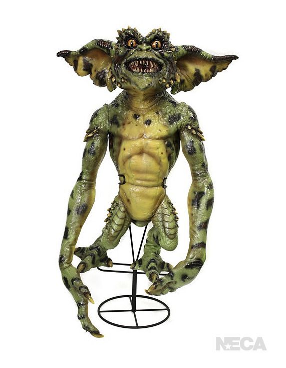 neca_green_gremlin_puppet.jpg