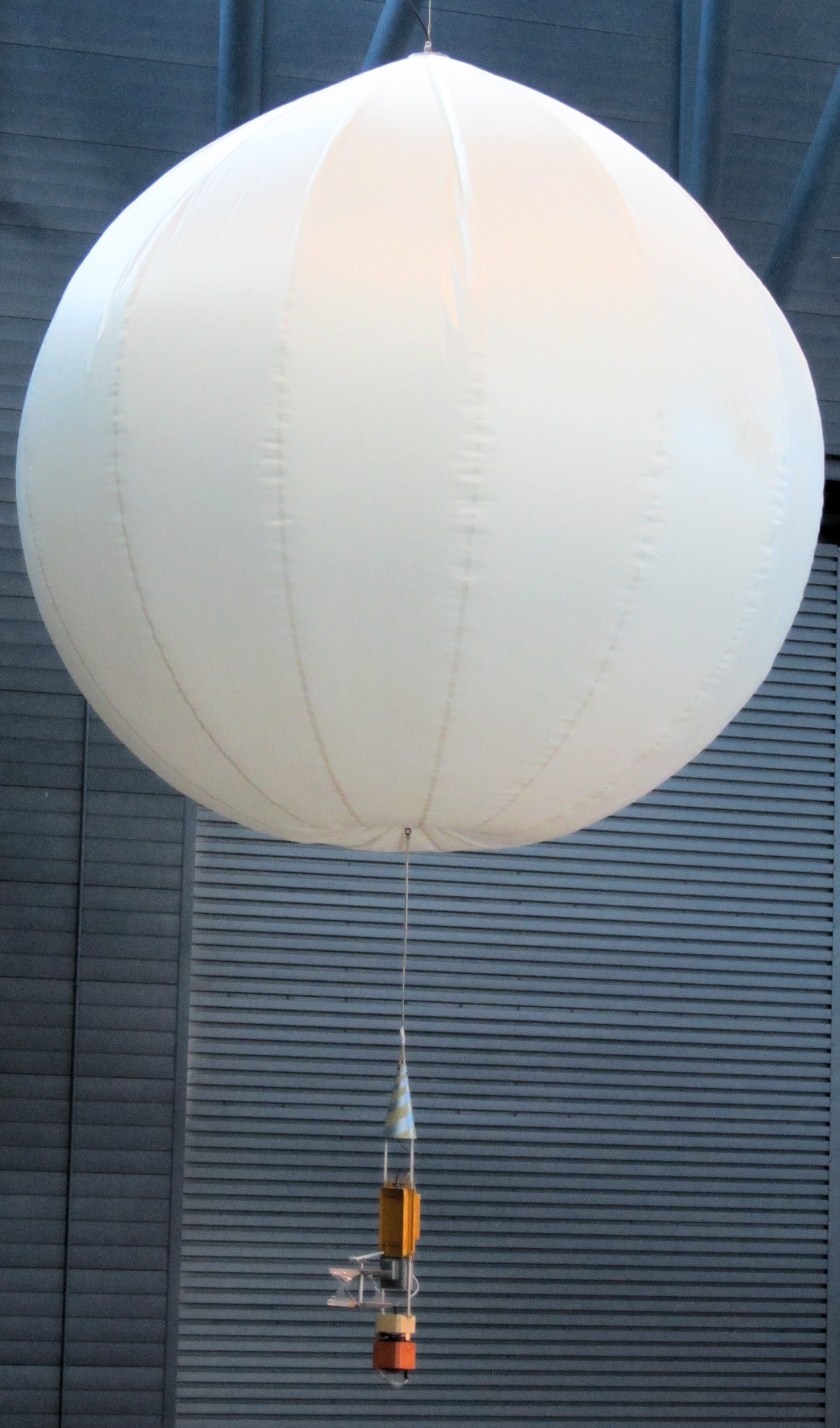 Russian_%22Vega%22_balloon_mission_to_Venus_on_display_at_the_Udvar-Hazy_museum.jpg